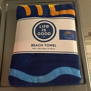 Life is good beach towel